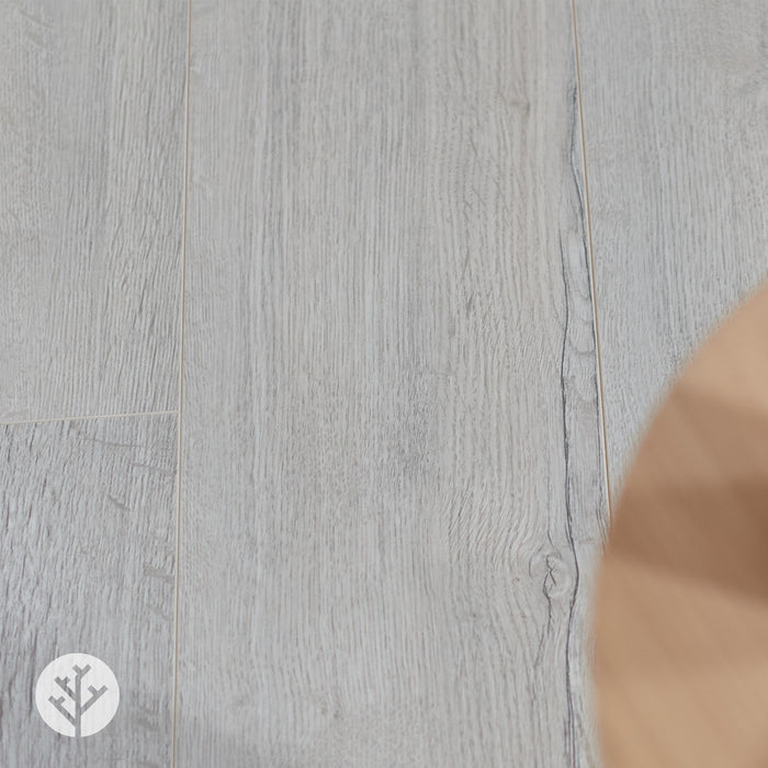 Gisburn White Oak Laminate Flooring | WVH®