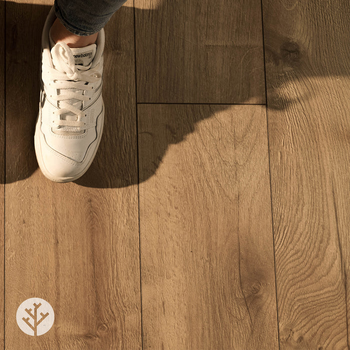 Kielder Textured Oak Laminate Flooring | WVH®